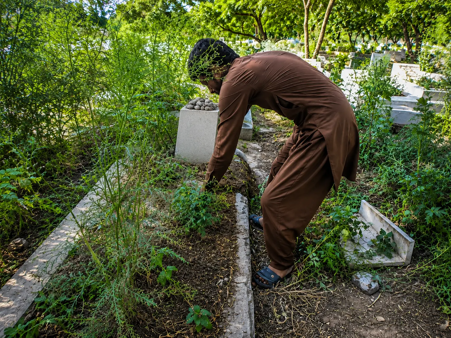 Debris Removal — Qabar Safai grave care service